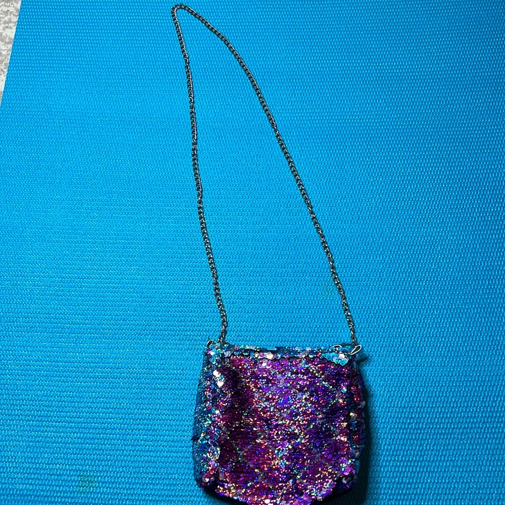 Children’s purse , changes colors when touched!